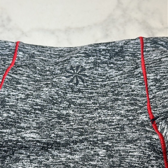 Athleta Running Wild Women’s Colorblock Half Zip Pullover Size XS - Picture 8 of 9